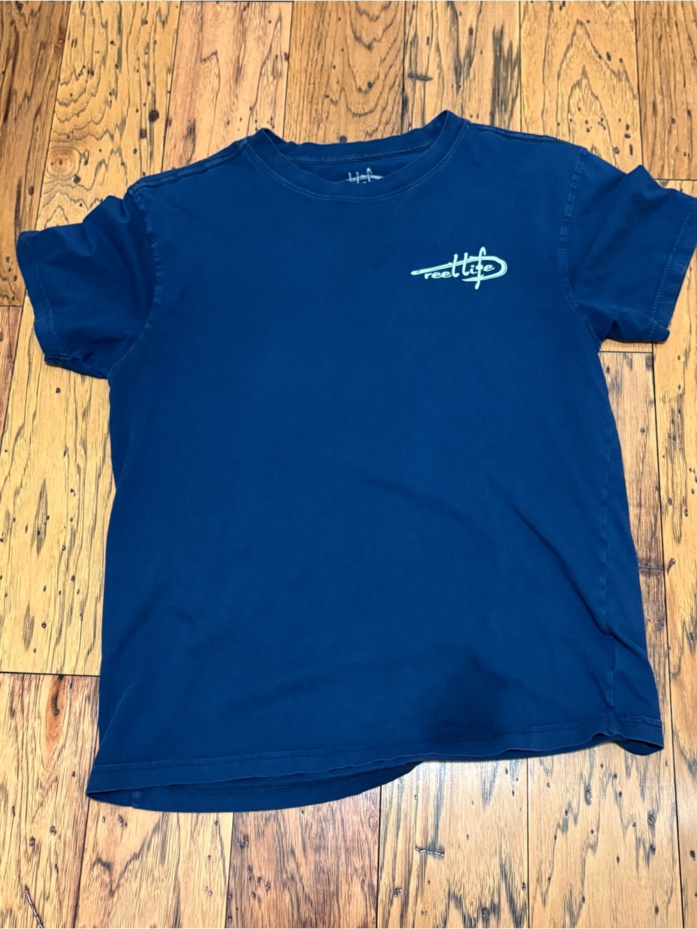 Reel Life Men's Navy T-Shirt Size Medium